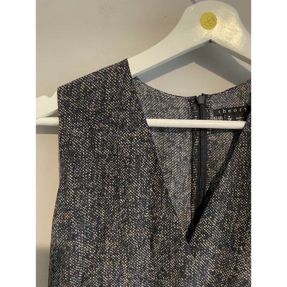 THEORY Blue White Beige Print‎ CAMARA 100% Silk Peplum Shirt Top Womens sz P/TP - Picture 3 of 7